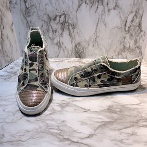 Adorable Blowfish camo sneakers